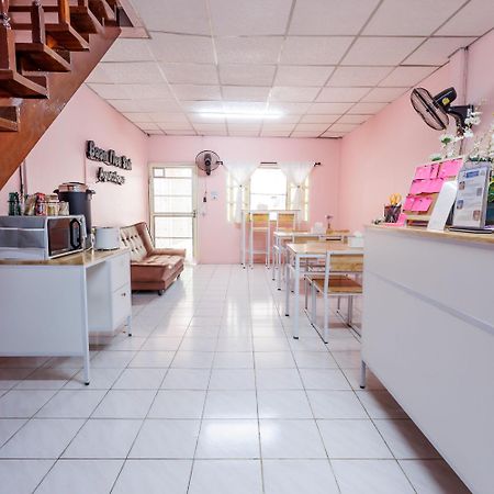 Baan Mee Suk Ayutthaya Hostel Ngoại thất bức ảnh