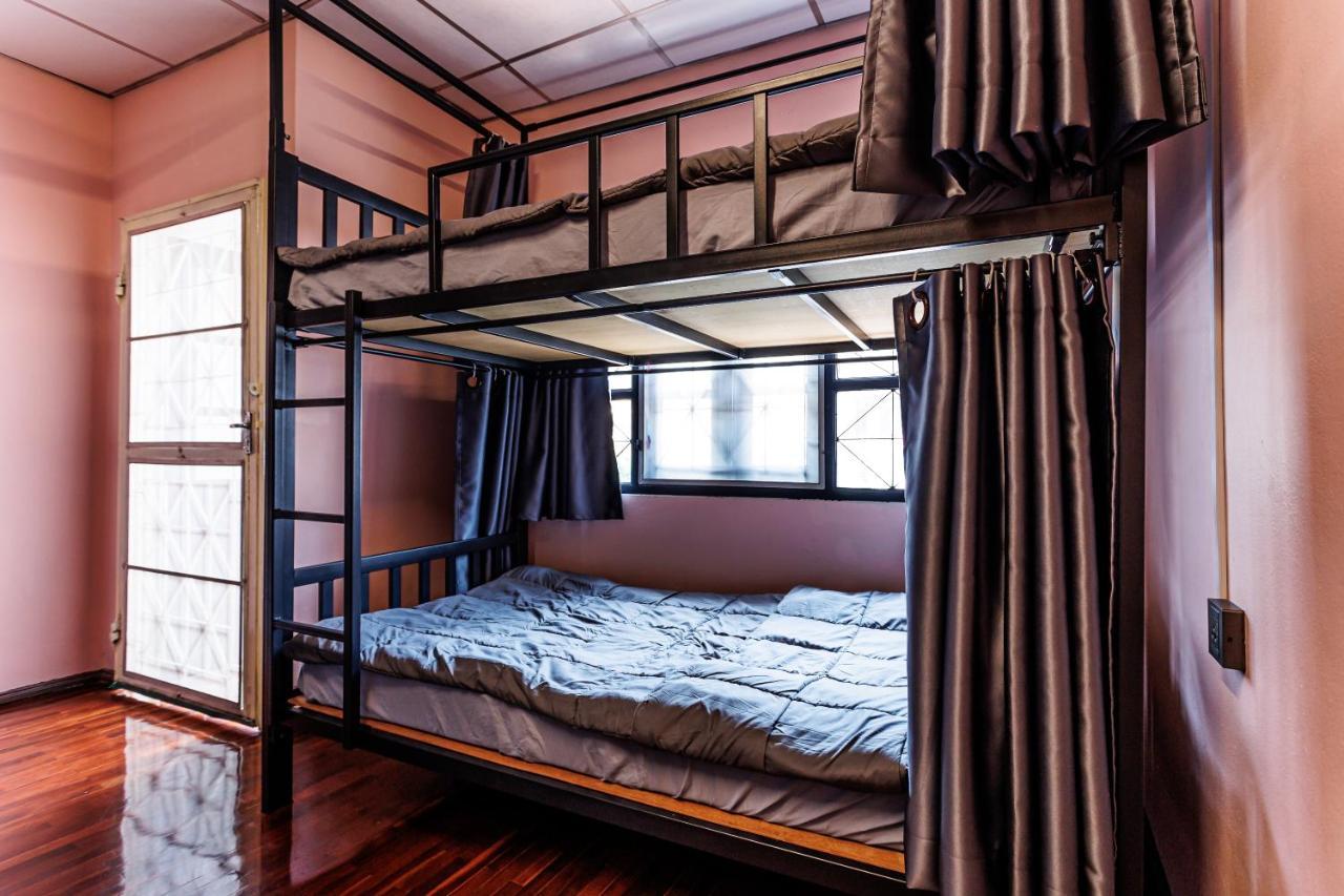 Baan Mee Suk Ayutthaya Hostel Ngoại thất bức ảnh